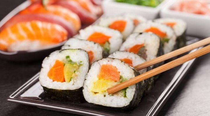 Thực hành học mở lớp kinh doanh Sushi