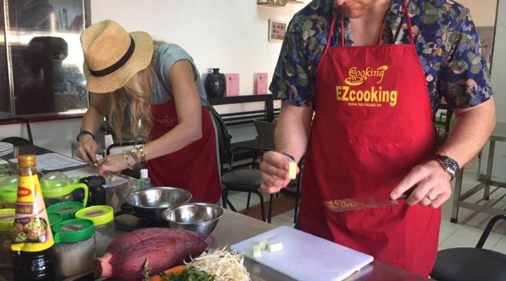 EZcooking Class MÙA ĐÒN KHÁCH TOUR TRẢI NGHIỆM NẤU ĂN