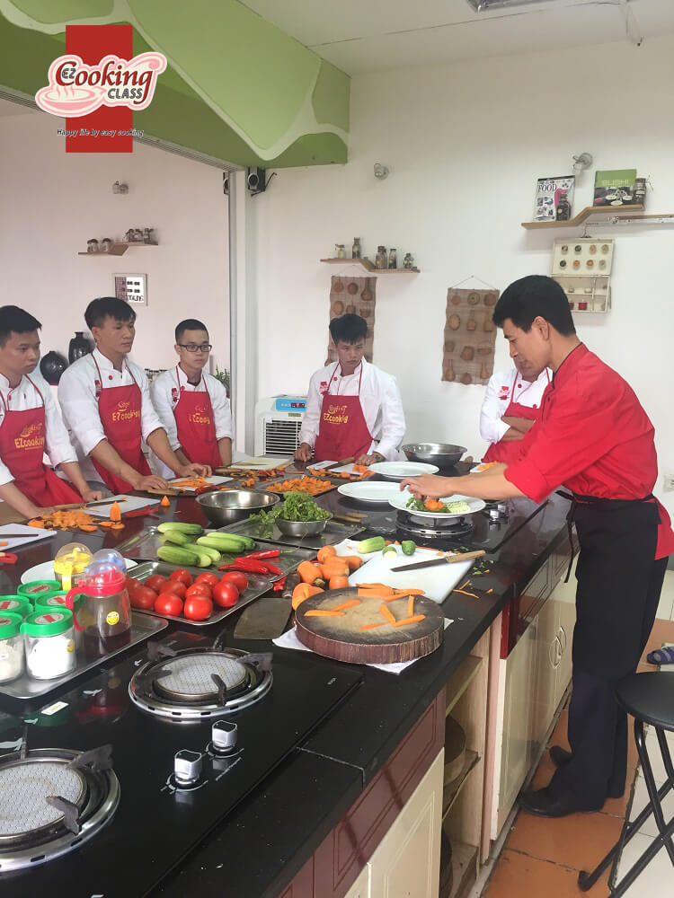 Tham gia các khóa học của EZcooking sẽ giúp bạn chạm đến ước mơ nấu ăn 